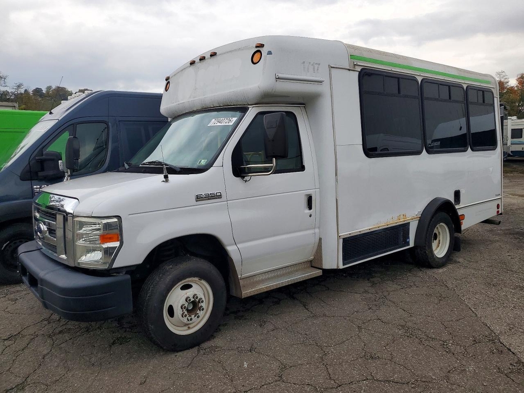 Vista de 2017 FORD E350 SHUTTLE BUS, ángulo 1