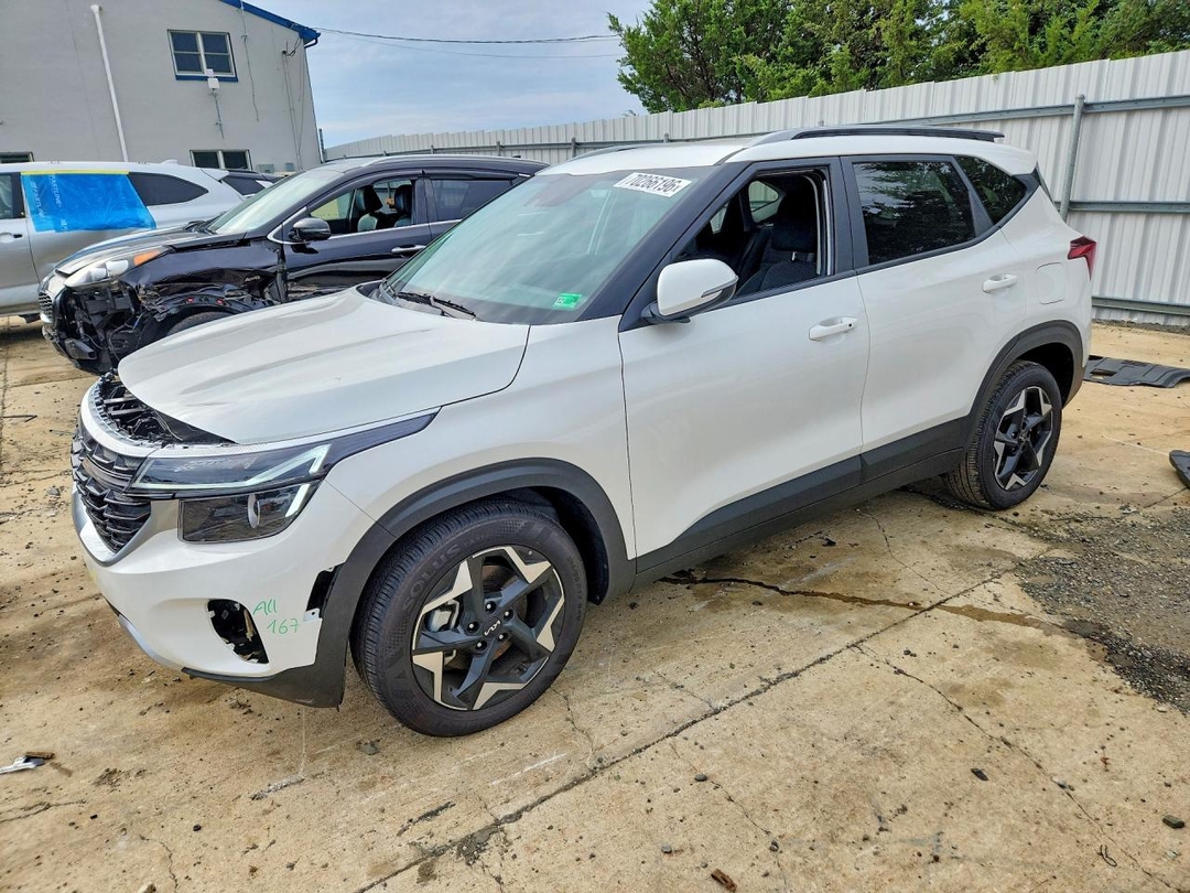 Vue de 2026 KIA SELTOS S, angle 1