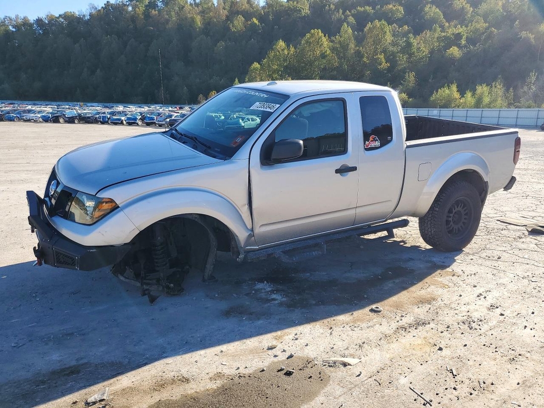 Vue de 2011 NISSAN FRONTIER SV V6, angle 1