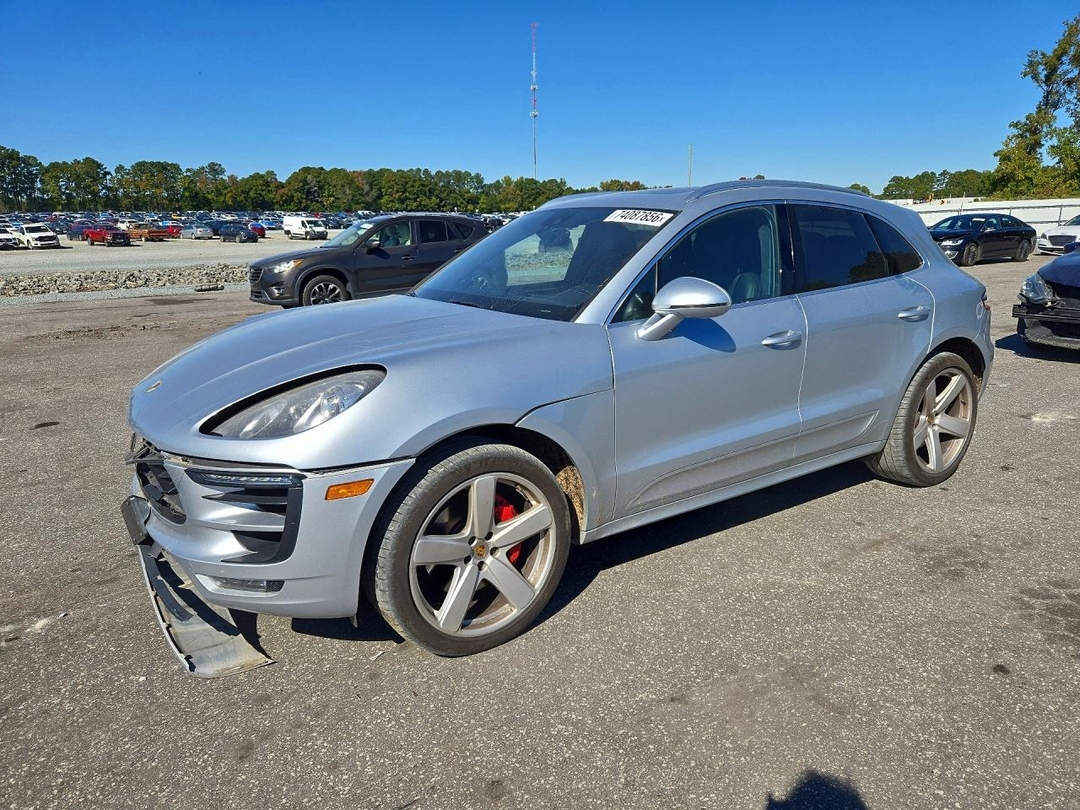 Vedere 2017 PORSCHE MACAN TURBO, unghi 1