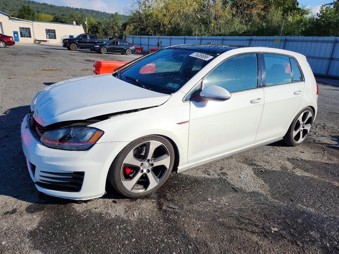 منظر 2016 VOLKSWAGEN GTI S/SE، زاوية 1