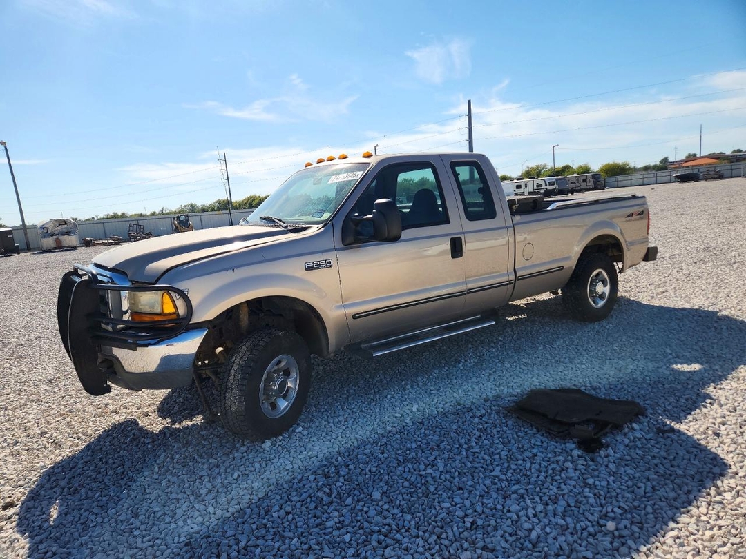 Vue de 1999 FORD F250 SUPER DUTY, angle 1