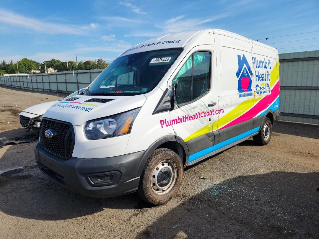 Вид 2024 FORD TRANSIT T-250, угол 1