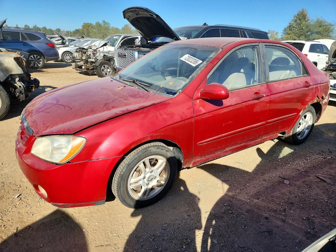 منظر 2003 KIA SPECTRA BASE، زاوية 1