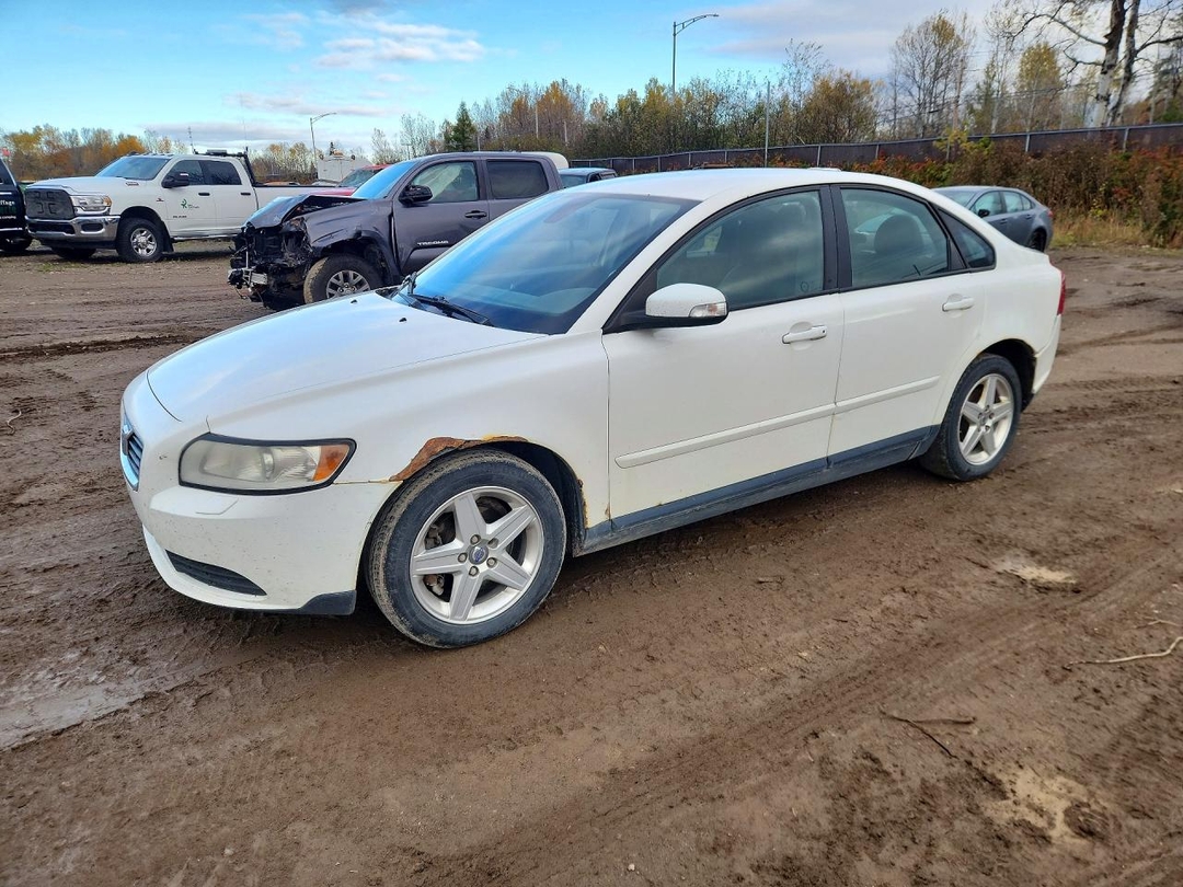 Vista de 2008 VOLVO S40 2.4, ángulo 1
