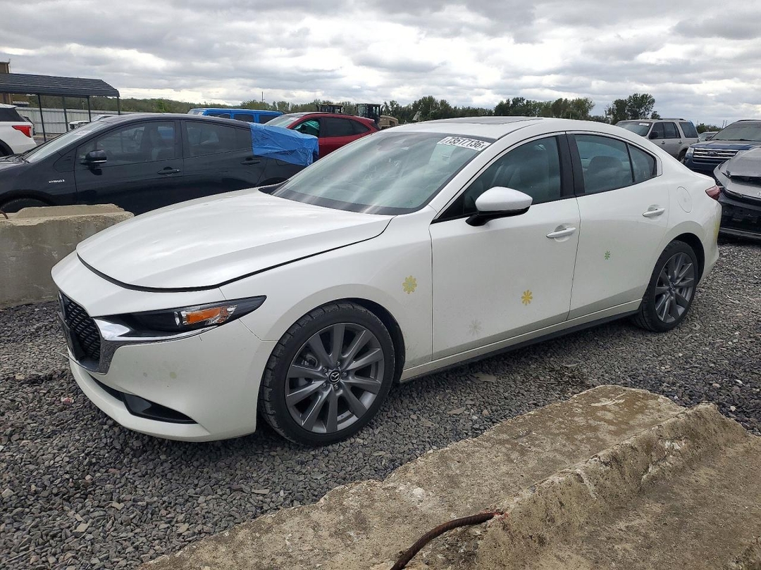 منظر 2023 MAZDA 3 PREFERRED، زاوية 1