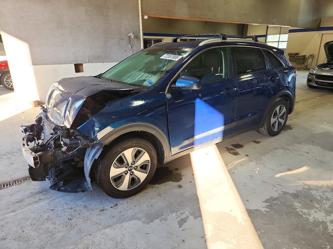 Vista de 2019 KIA NIRO LX, ángulo 1