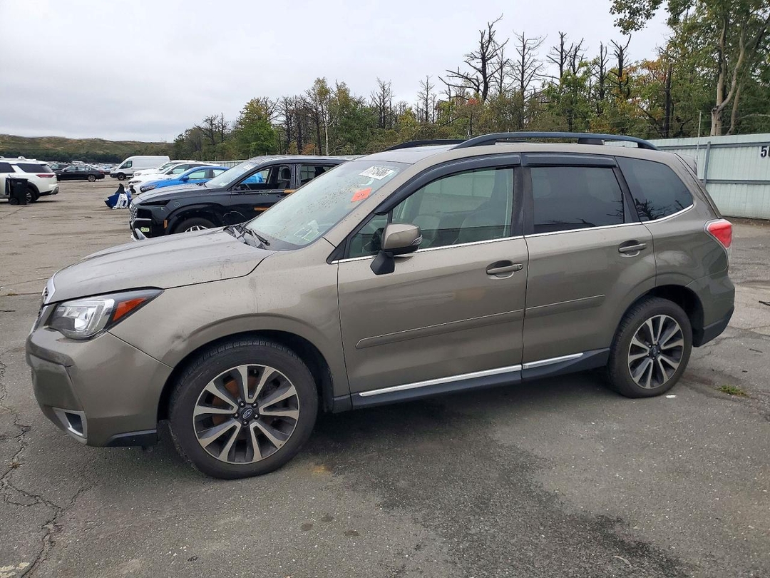 Vista de 2017 SUBARU FORESTER 2, ángulo 1