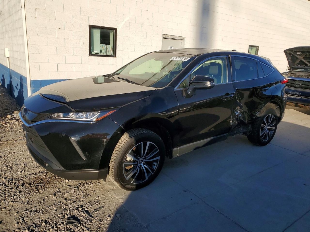 منظر 2022 TOYOTA VENZA LE، زاوية 1