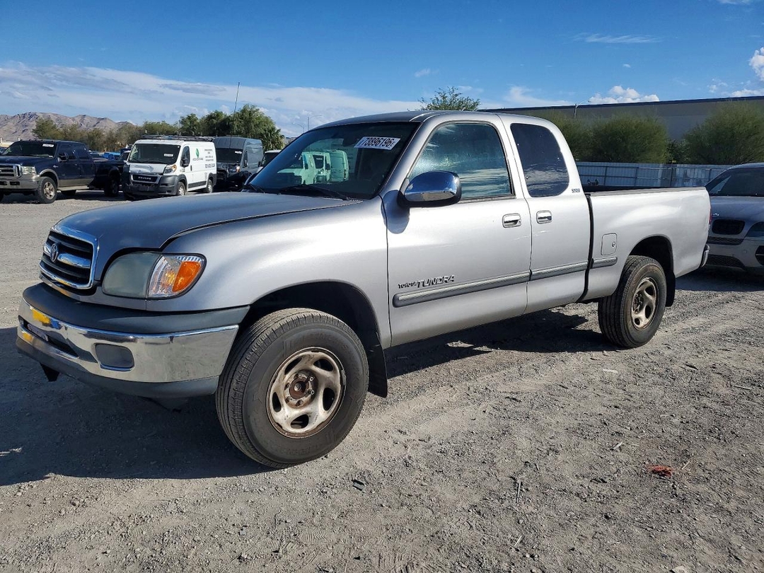 Vue de 2001 TOYOTA TUNDRA SR5, angle 1