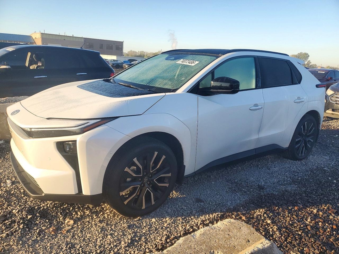 منظر 2026 TOYOTA BZ LIMITED، زاوية 1