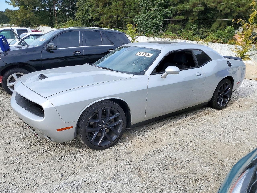 Vue de 2020 DODGE CHALLENGER GT, angle 1