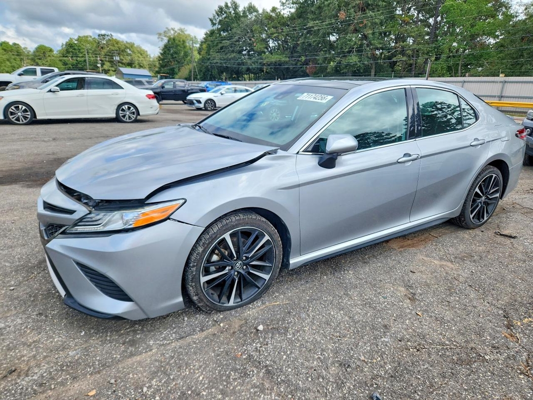 Vista de 2020 TOYOTA CAMRY XSE, ángulo 1