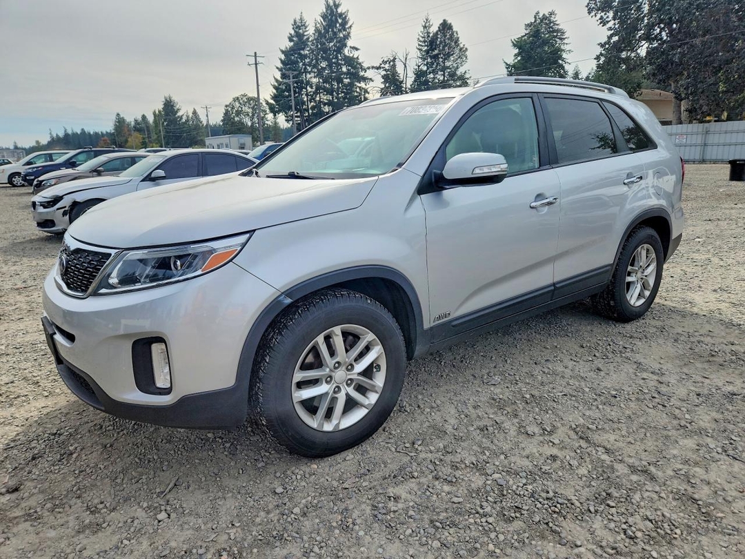 Вид 2014 KIA SORENTO LX, угол 1