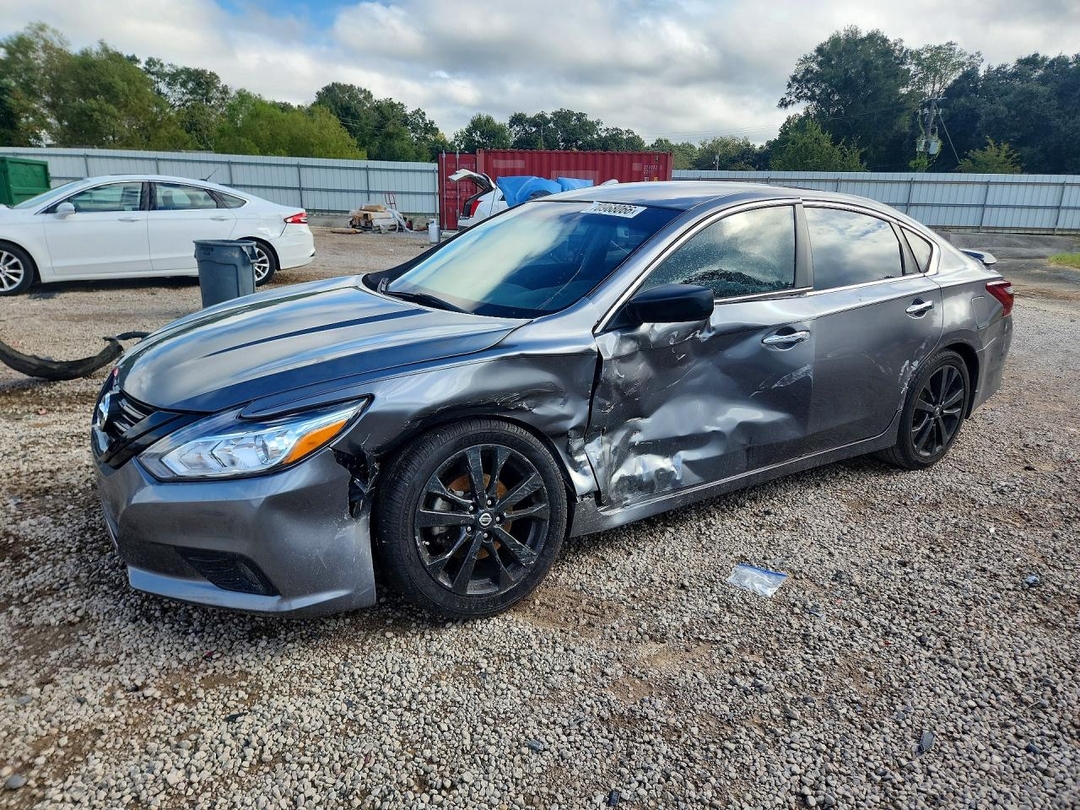 Vue de 2018 NISSAN ALTIMA 2.5 SR, angle 1