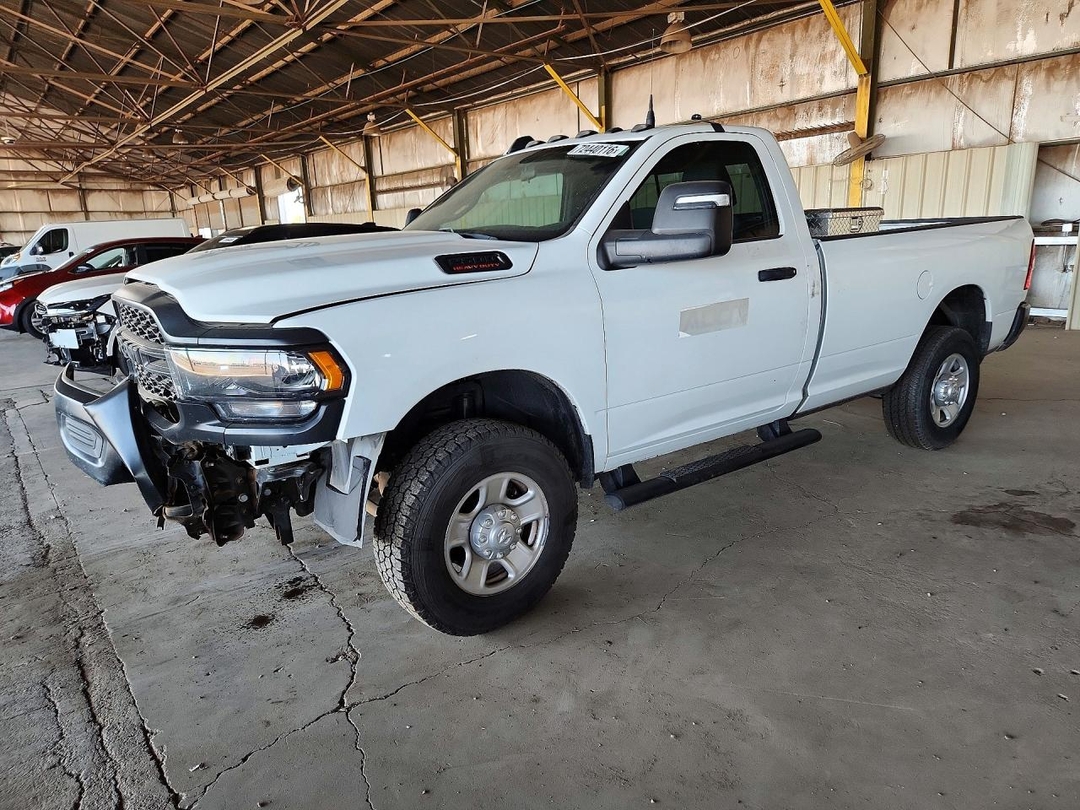 Vue de 2024 RAM 2500 TRADESMAN, angle 1
