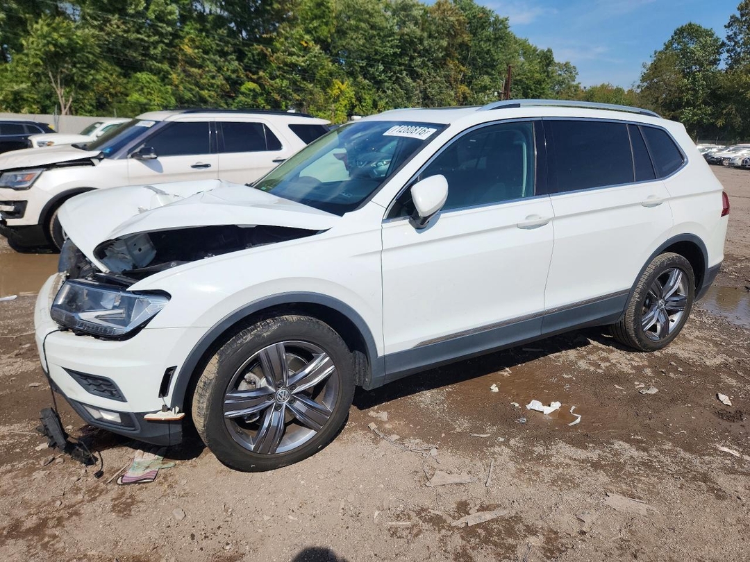 Vue de 2020 VOLKSWAGEN TIGUAN SE, angle 1