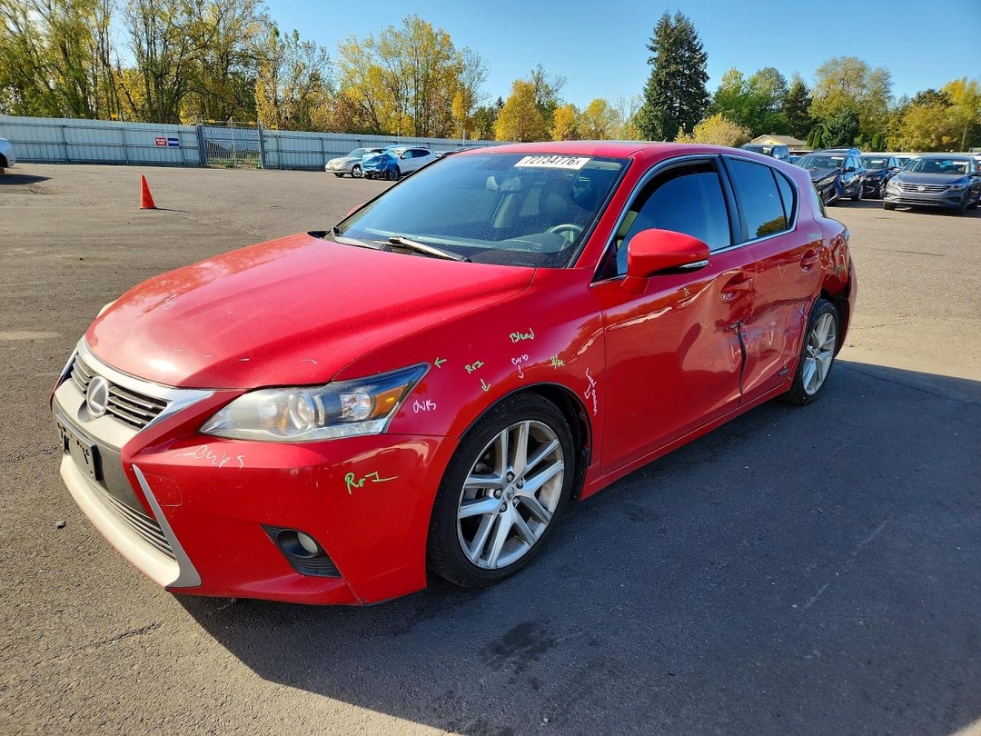 Вид 2014 LEXUS CT 200, угол 1
