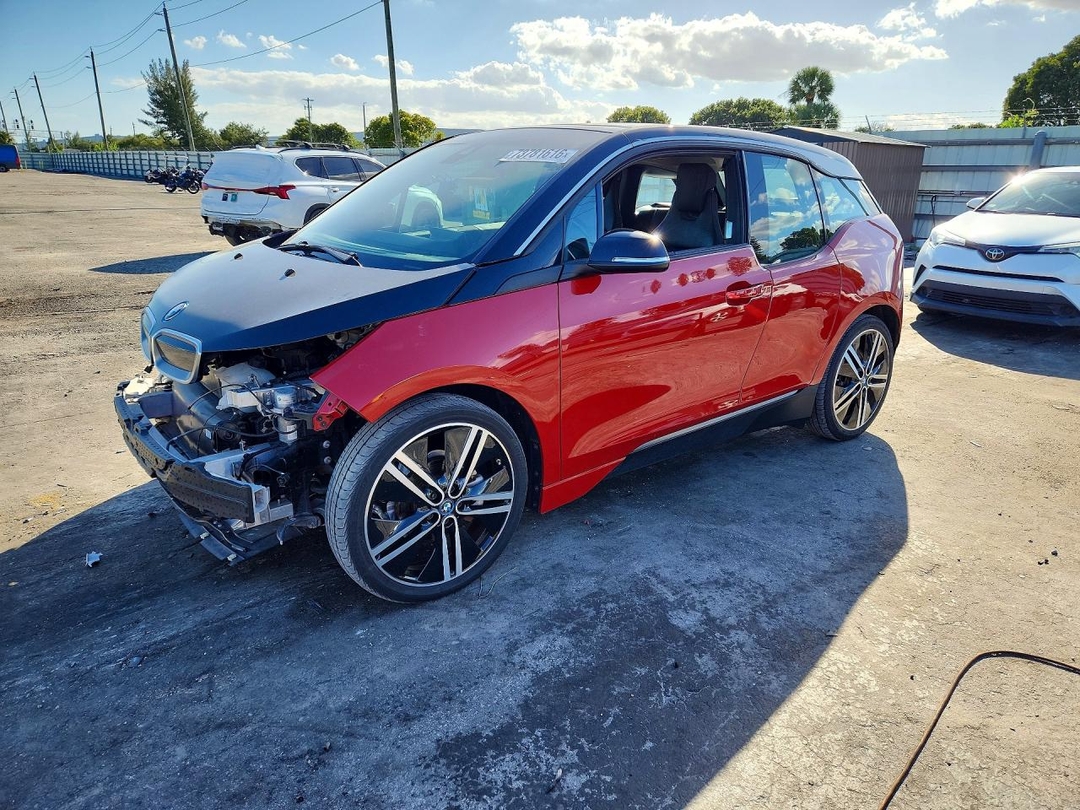 Вид 2018 BMW I3 BEV, угол 1