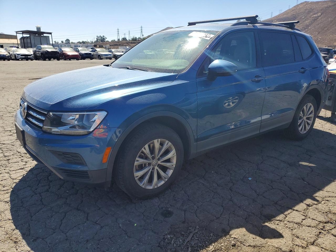 Вид 2020 VOLKSWAGEN TIGUAN S, угол 1