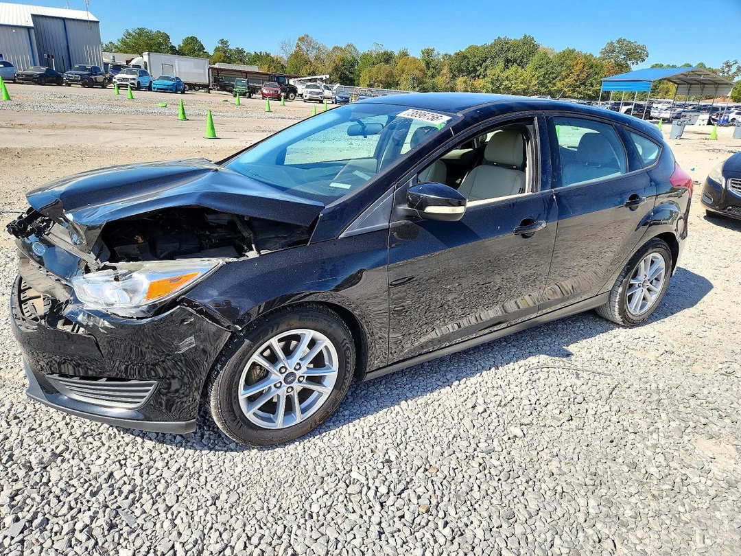 Vue de 2018 FORD FOCUS SE, angle 1
