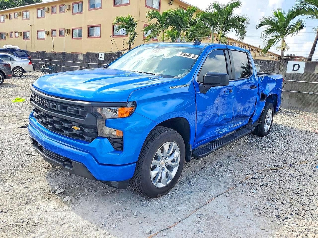 Vue de 2025 CHEVROLET SILVERADO C1500 CUSTOM, angle 1