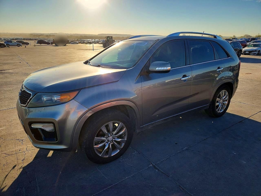 منظر 2013 KIA SORENTO SX، زاوية 1
