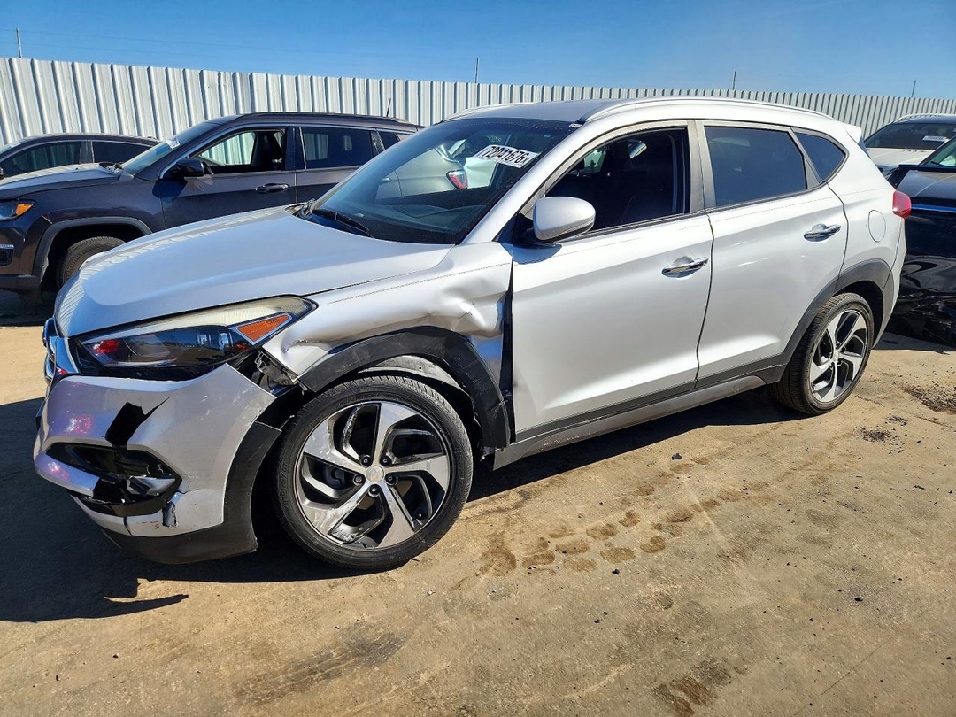 Vue de 2016 HYUNDAI TUCSON LIMITED, angle 1