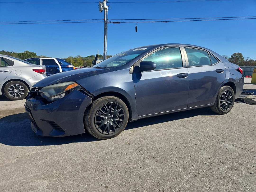 Vue de 2016 TOYOTA COROLLA LE, angle 1