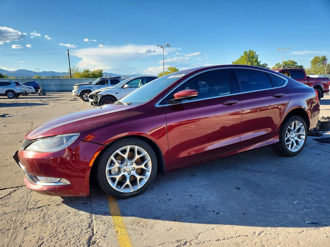 Vista de 2015 CHRYSLER 200 C, ángulo 1