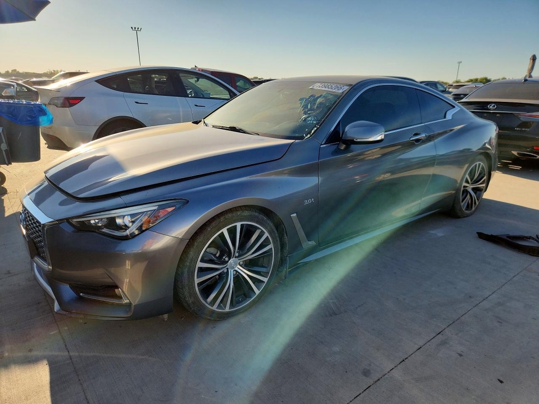 Vista de 2018 INFINITI Q60 3.0T LUXE, ángulo 1