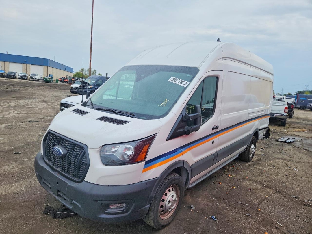 Вид 2025 FORD TRANSIT 350 HD DELIVERY VAN, угол 1