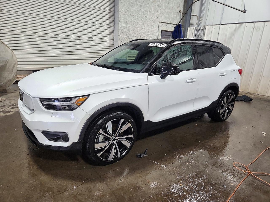 منظر 2021 VOLVO XC40 RECHARGE، زاوية 1