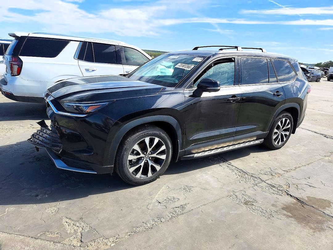 منظر 2026 TOYOTA GRAND HIGHLANDER HYBRID MAX LIMITED، زاوية 1