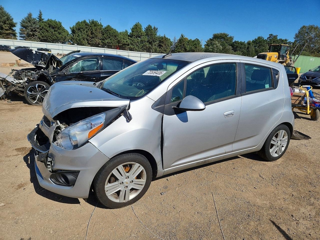 Vedere 2014 CHEVROLET SPARK 1LT, unghi 1