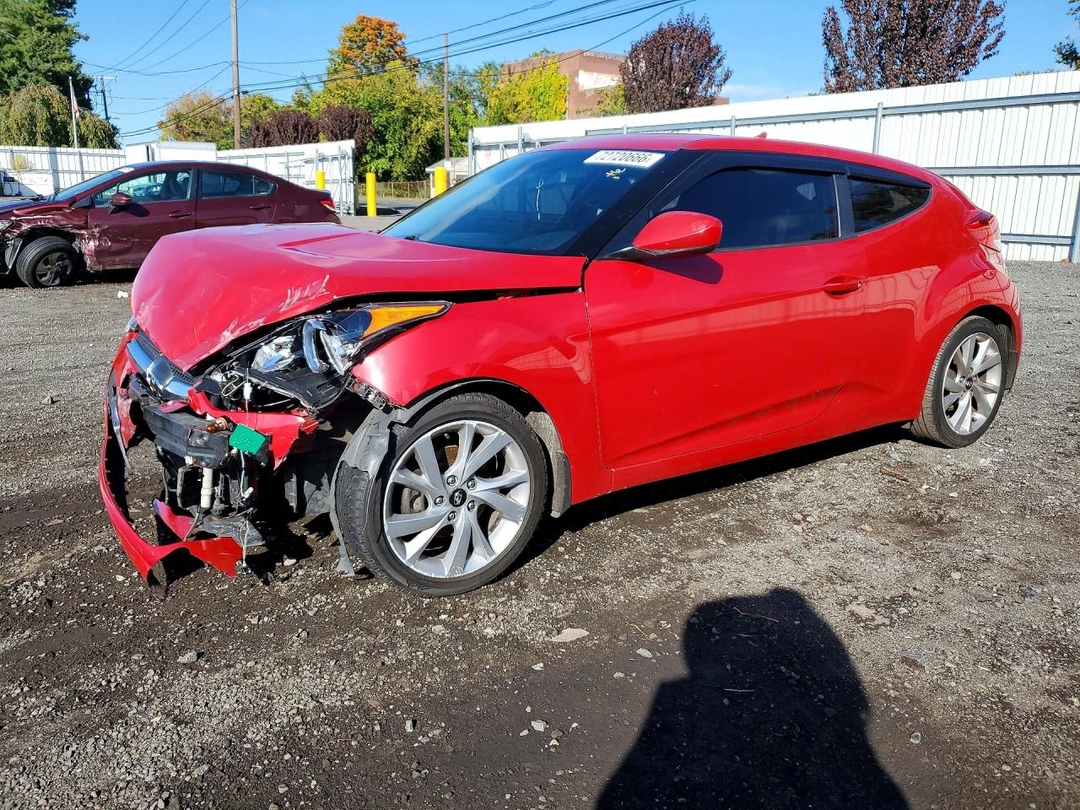 Vue de 2016 HYUNDAI VELOSTER BASE, angle 1