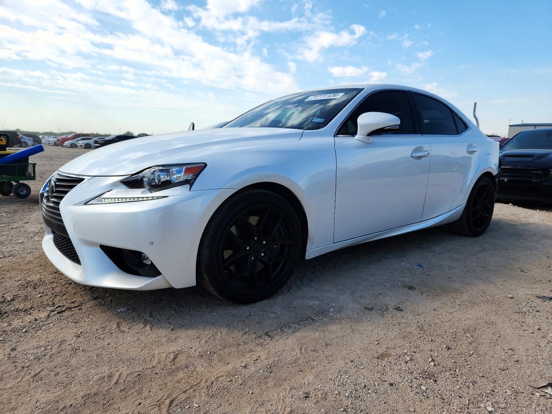 Вид 2016 LEXUS IS 200T, угол 1