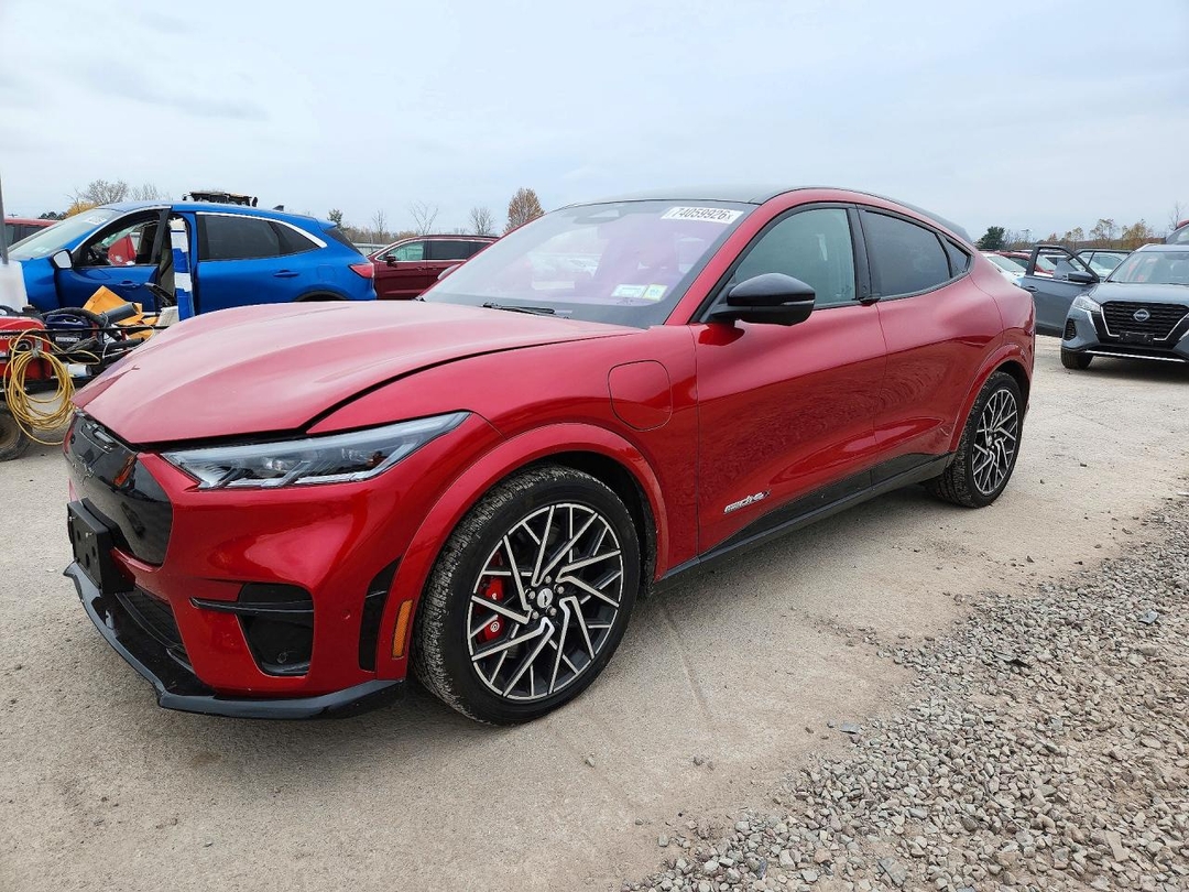منظر 2022 FORD MUSTANG MACH-E GT، زاوية 1