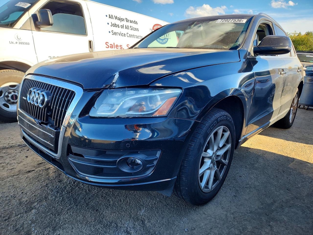 منظر 2010 AUDI Q5 PREMIUM PLUS، زاوية 1
