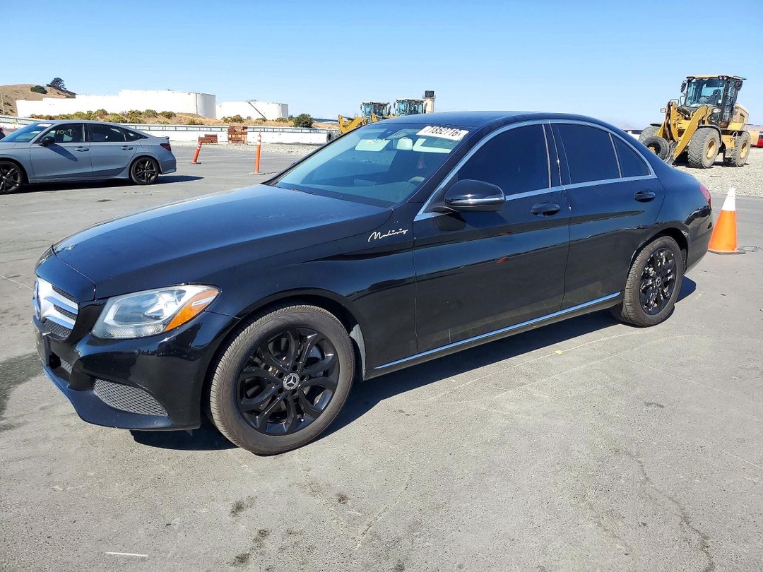 Vedere 2017 MERCEDES-BENZ C 300, unghi 1