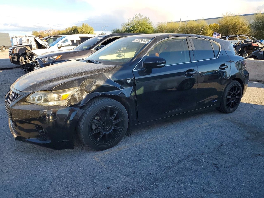 Вид 2012 LEXUS CT 200, угол 1