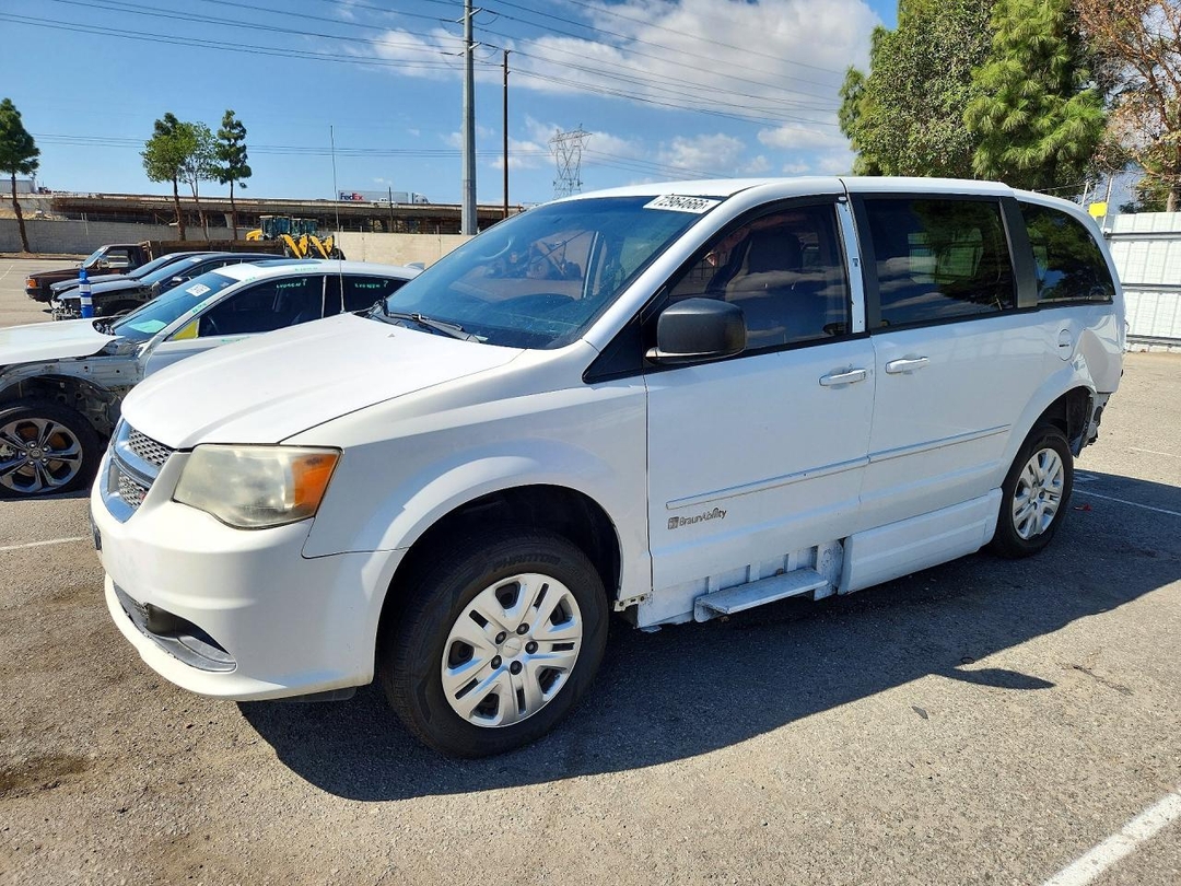 Vue de 2014 DODGE GRAND CARAVAN SE, angle 1