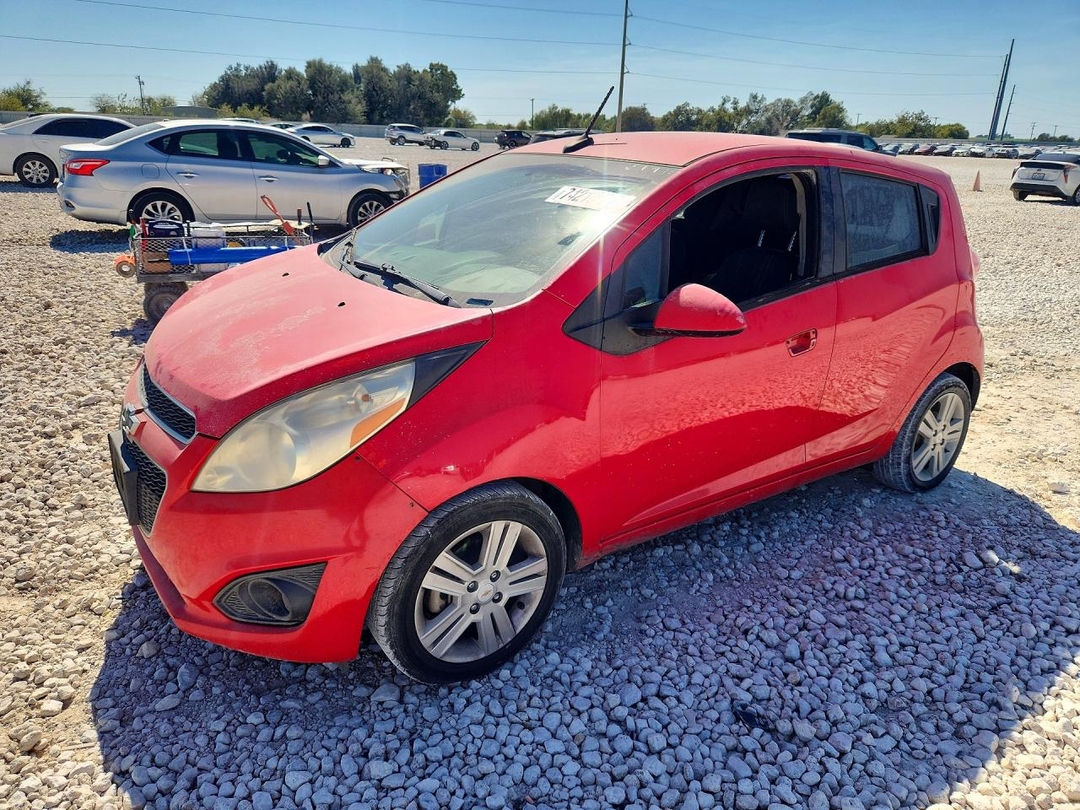 Vue de 2013 CHEVROLET SPARK LS, angle 1