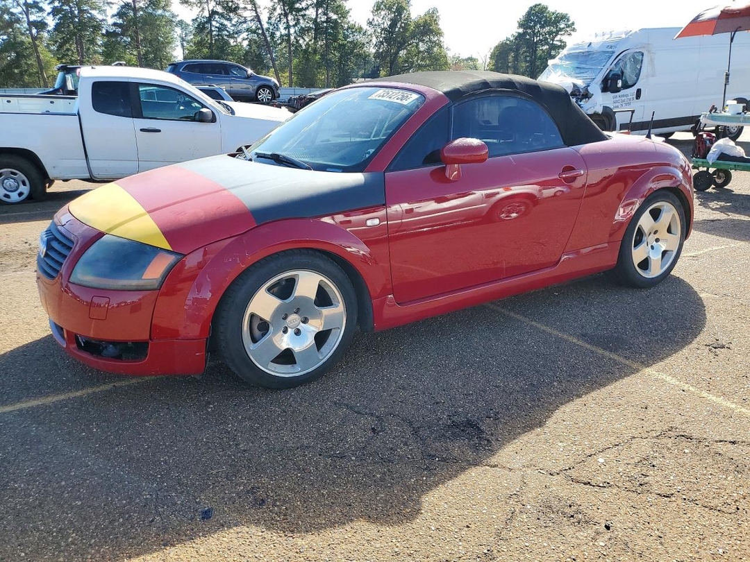 Вид 2001 AUDI TT QUATTRO, угол 1