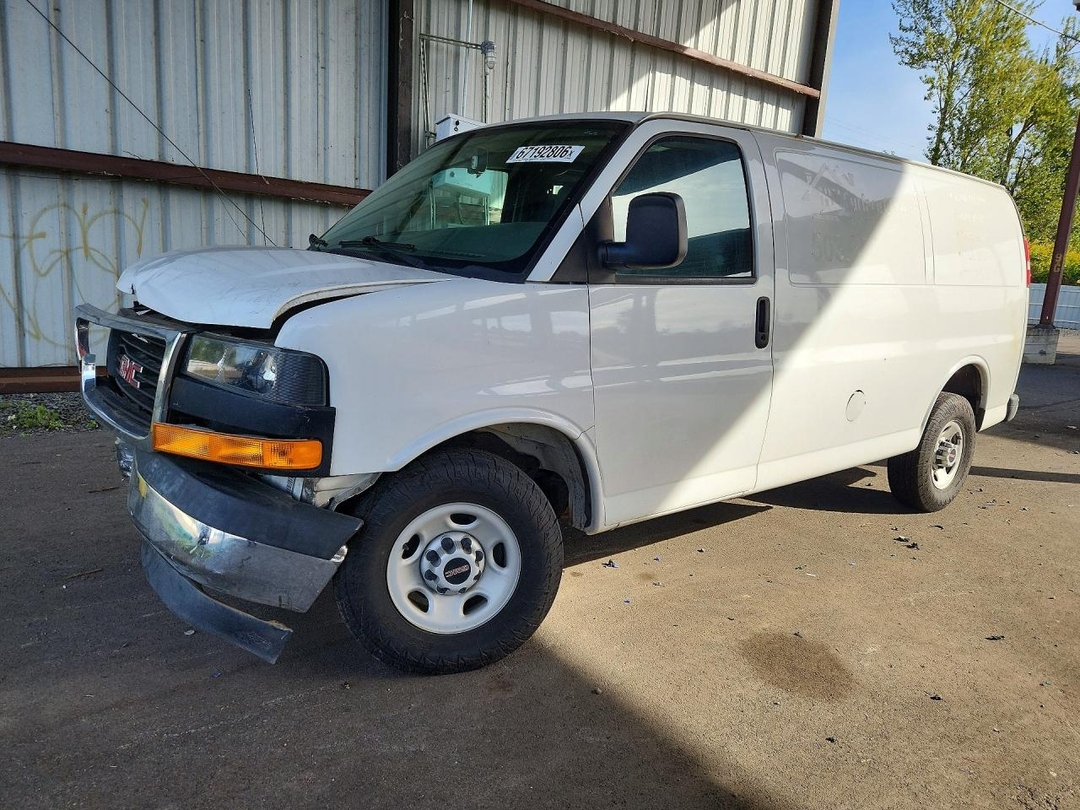 منظر 2017 GMC SAVANA 2500 CARGO DELIVERY VAN، زاوية 1