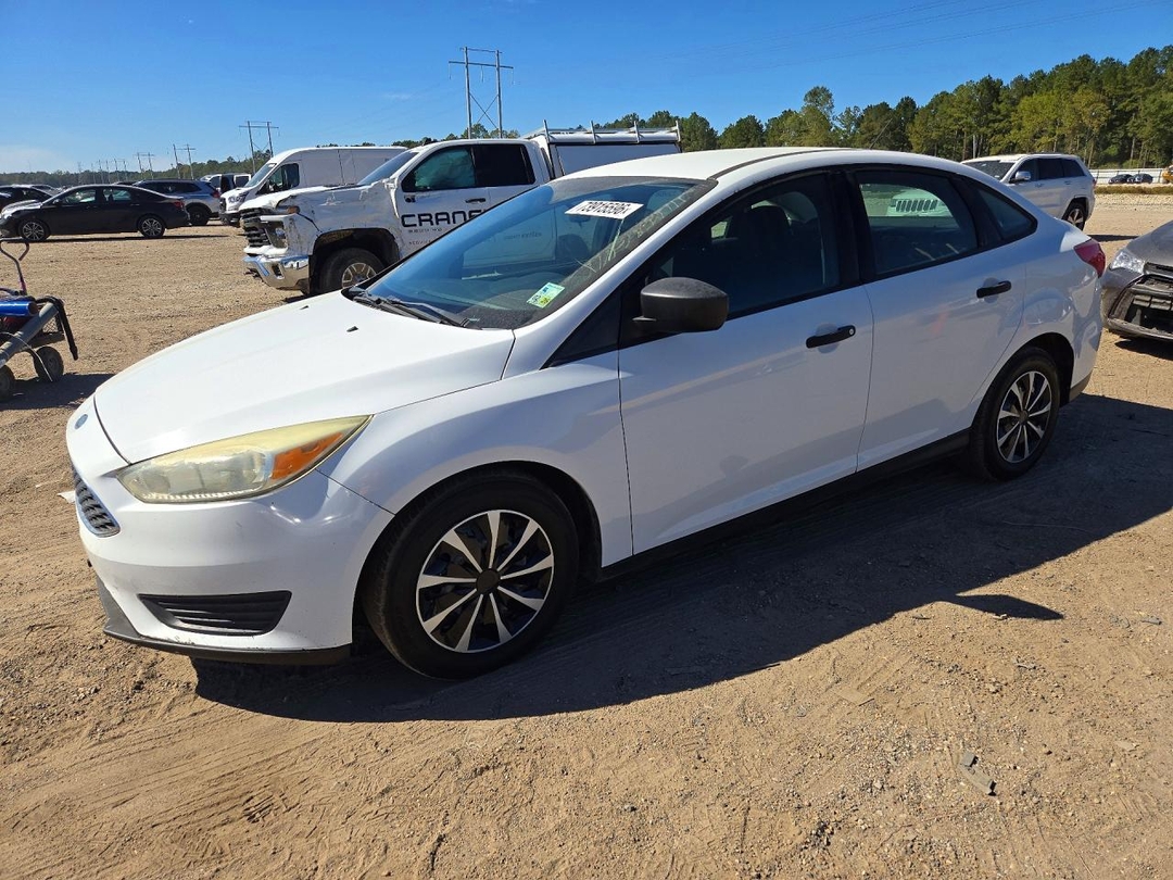 Vue de 2017 FORD FOCUS S, angle 1