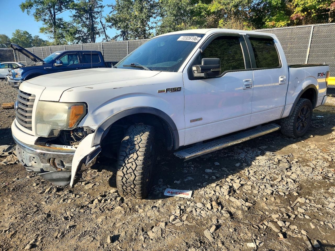 Vista de 2011 FORD F150 SUPERCREW, ángulo 1