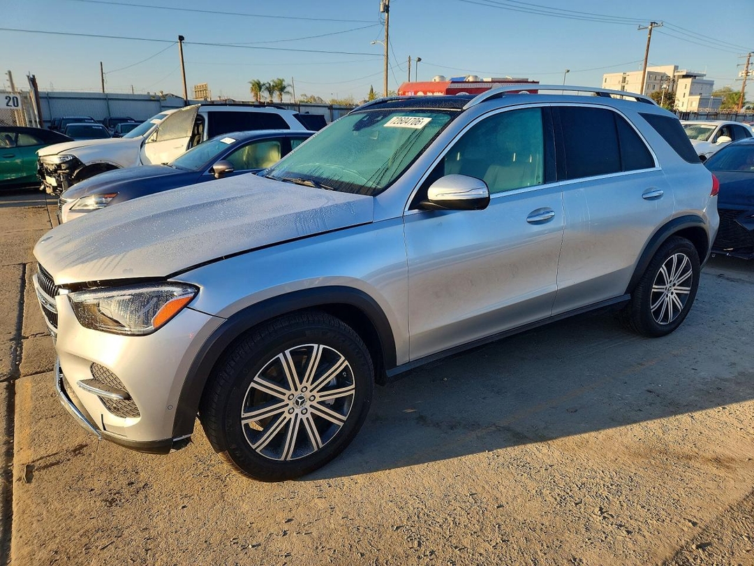 Vue de 2025 MERCEDES-BENZ GLE 450 4MATIC, angle 1