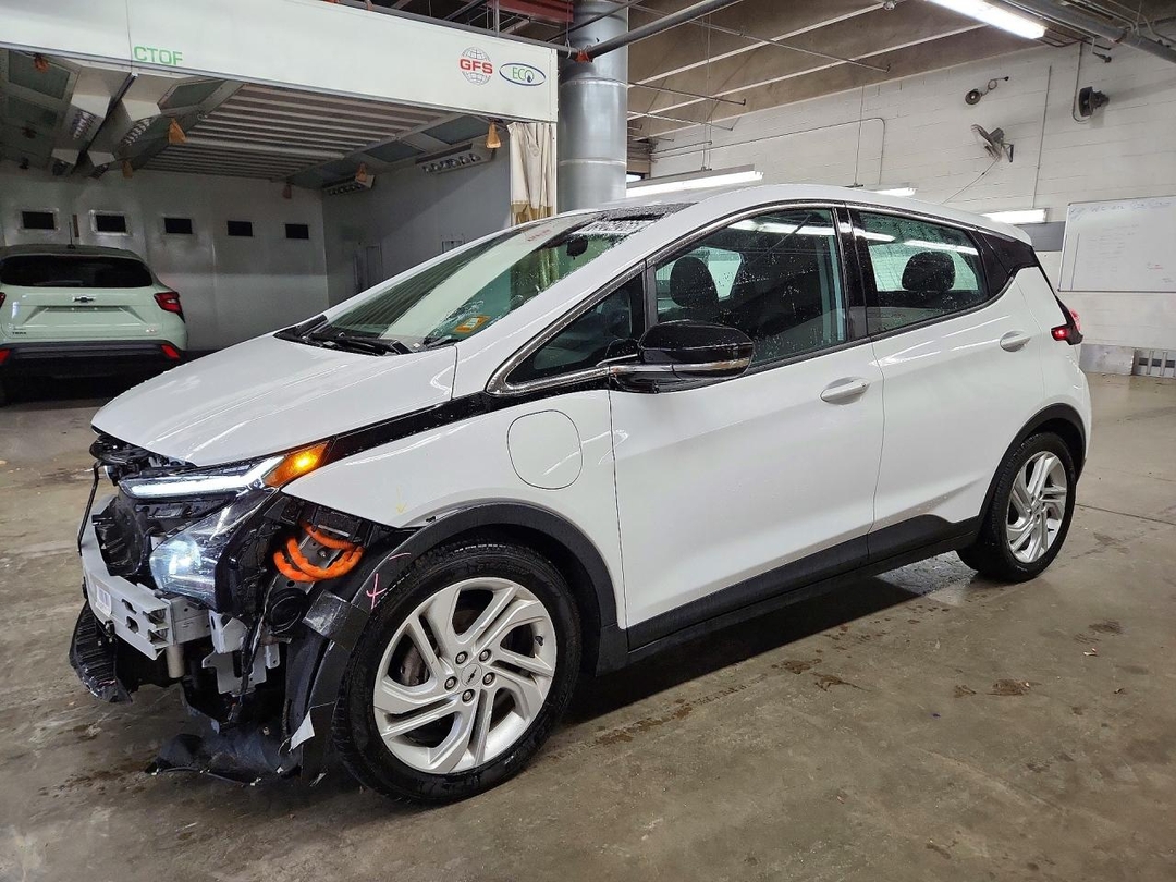 Vista de 2023 CHEVROLET BOLT EV 1LT, ángulo 1
