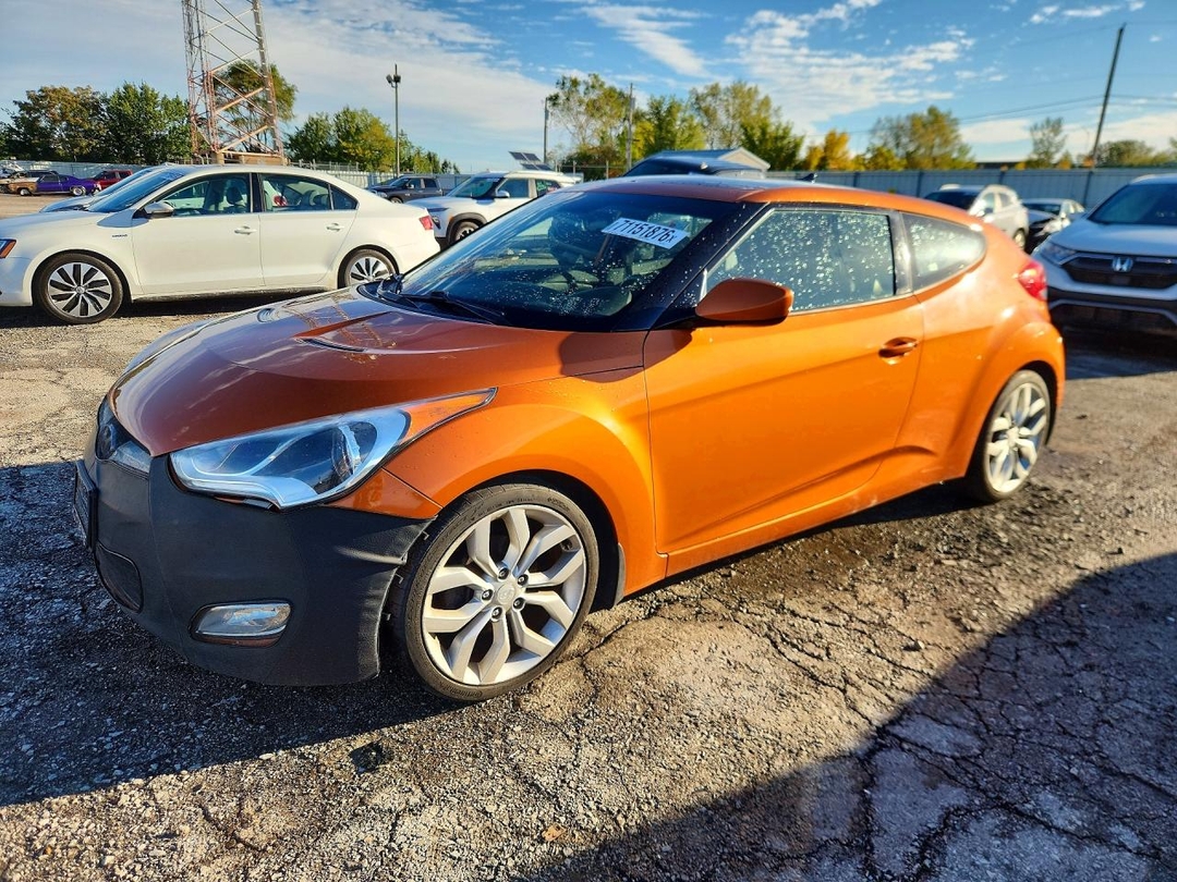 Vedere 2013 HYUNDAI VELOSTER BASE, unghi 1